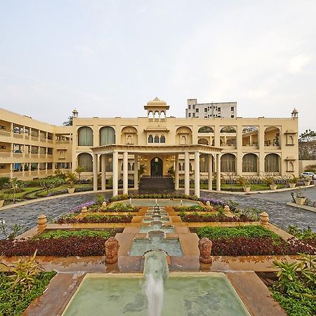 Club Mahindra Udaipur Hotel Exterior foto