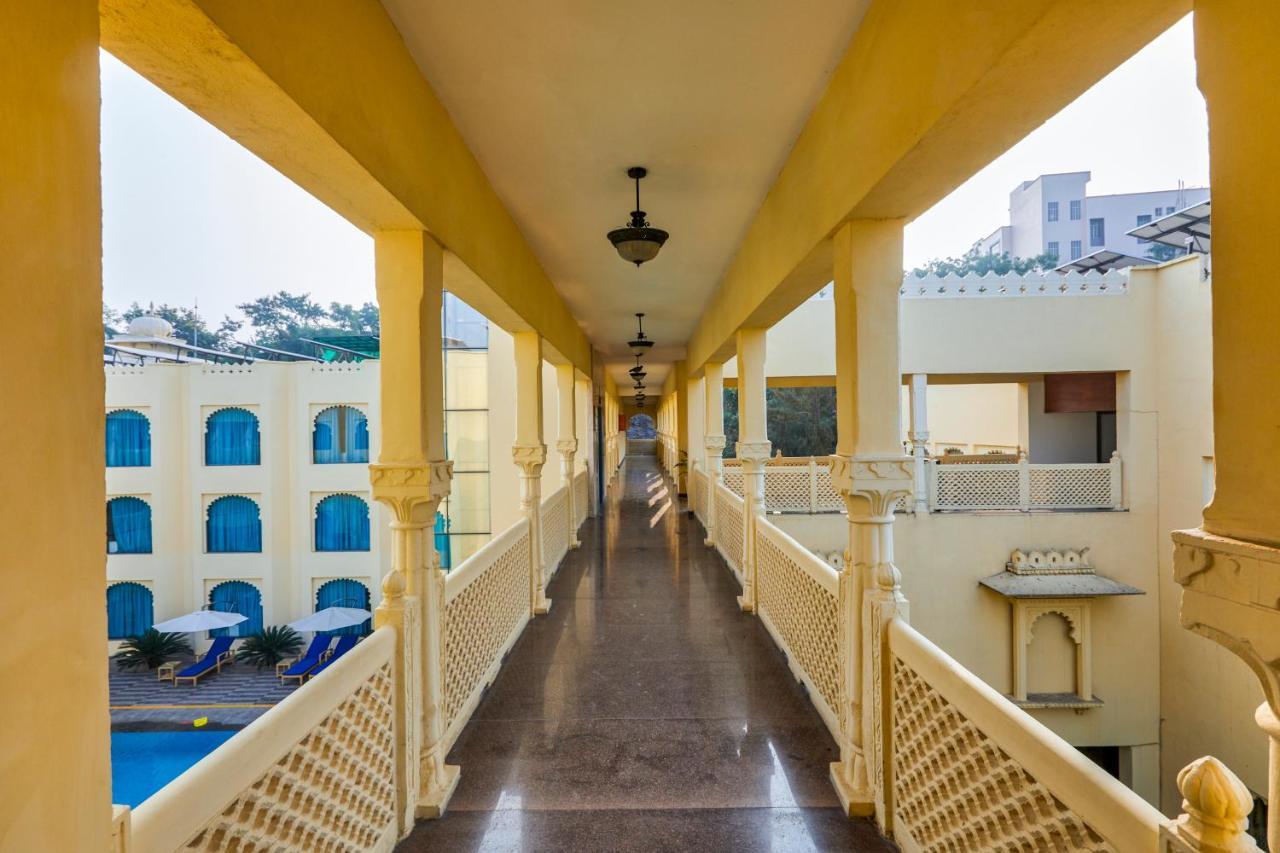 Club Mahindra Udaipur Hotel Exterior foto