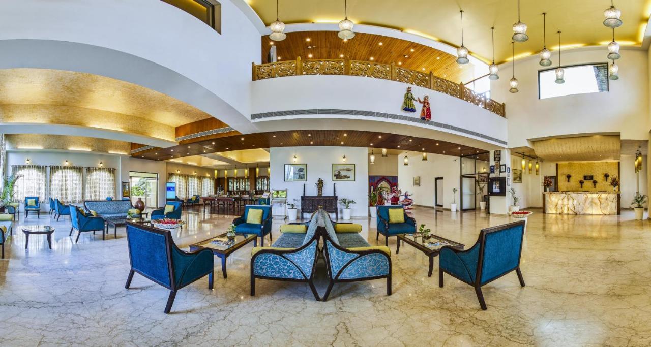 Club Mahindra Udaipur Hotel Exterior foto