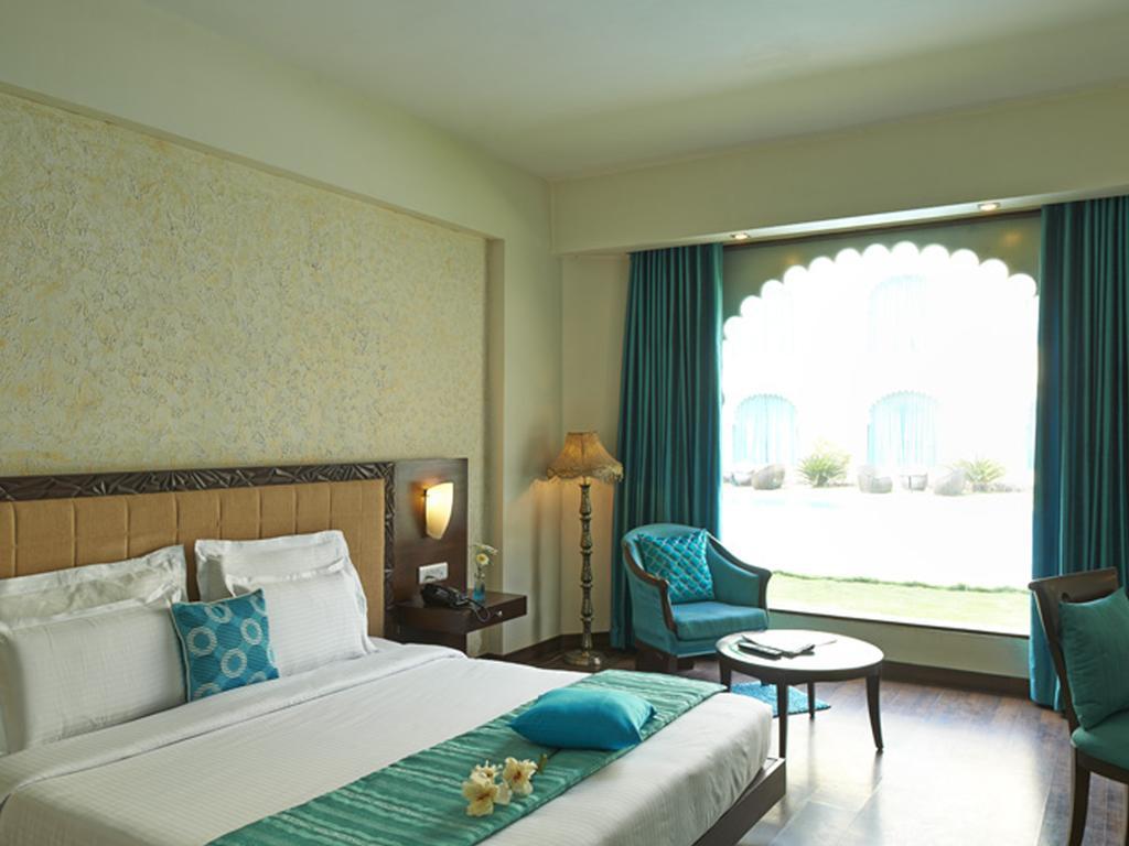 Club Mahindra Udaipur Hotel Exterior foto