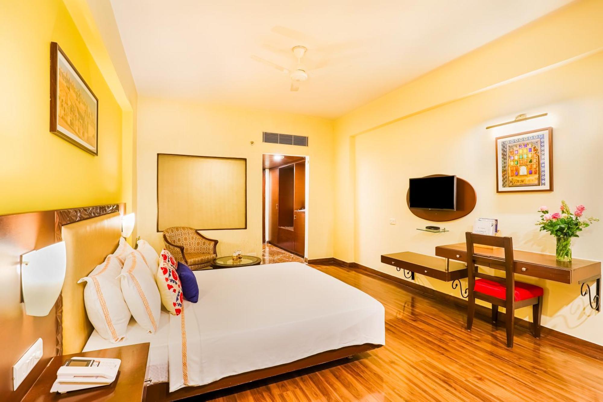 Club Mahindra Udaipur Hotel Exterior foto