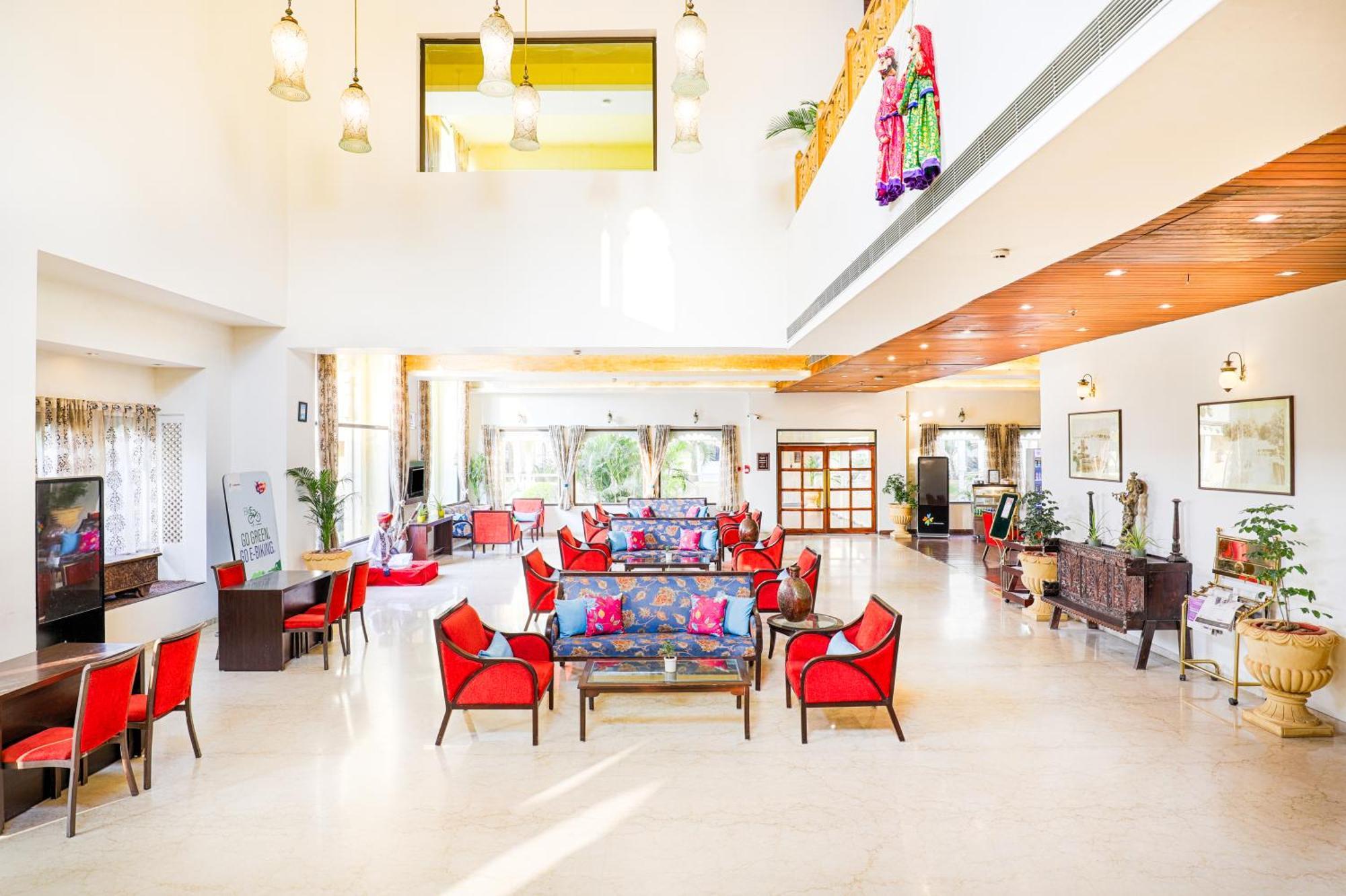 Club Mahindra Udaipur Hotel Exterior foto