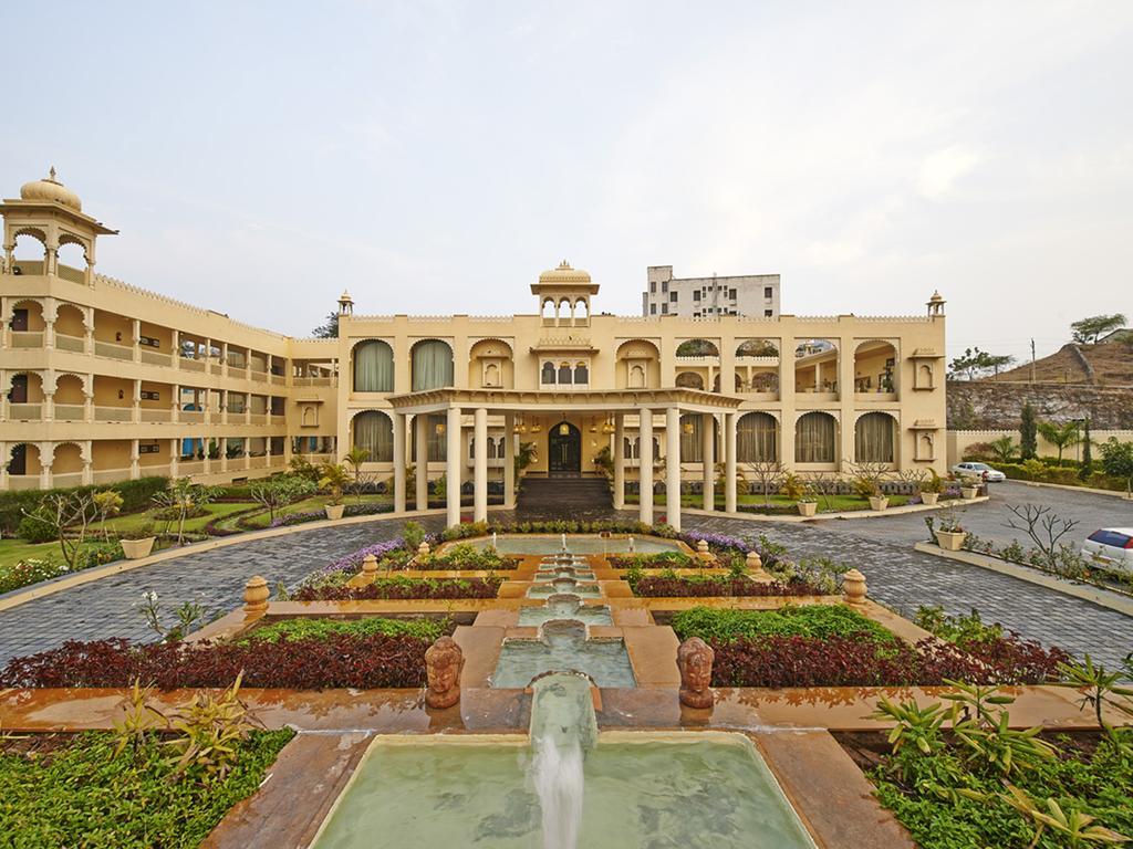 Club Mahindra Udaipur Hotel Exterior foto