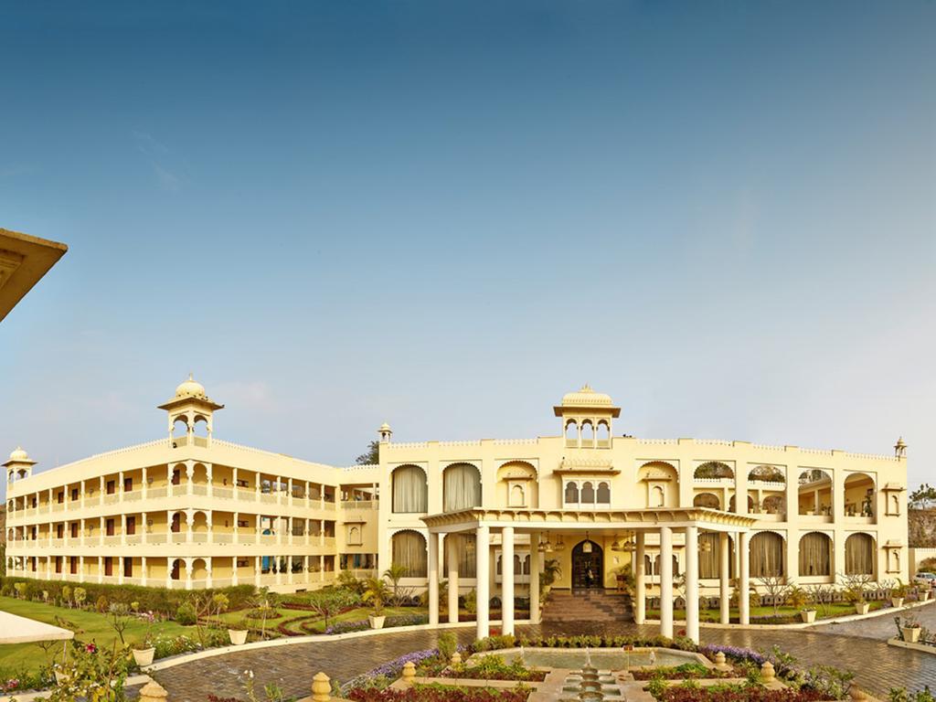 Club Mahindra Udaipur Hotel Exterior foto