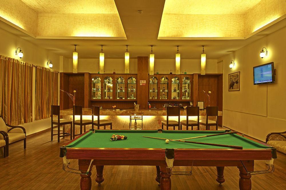 Club Mahindra Udaipur Hotel Exterior foto