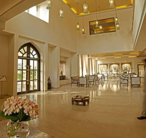 Club Mahindra Udaipur Hotel Exterior foto